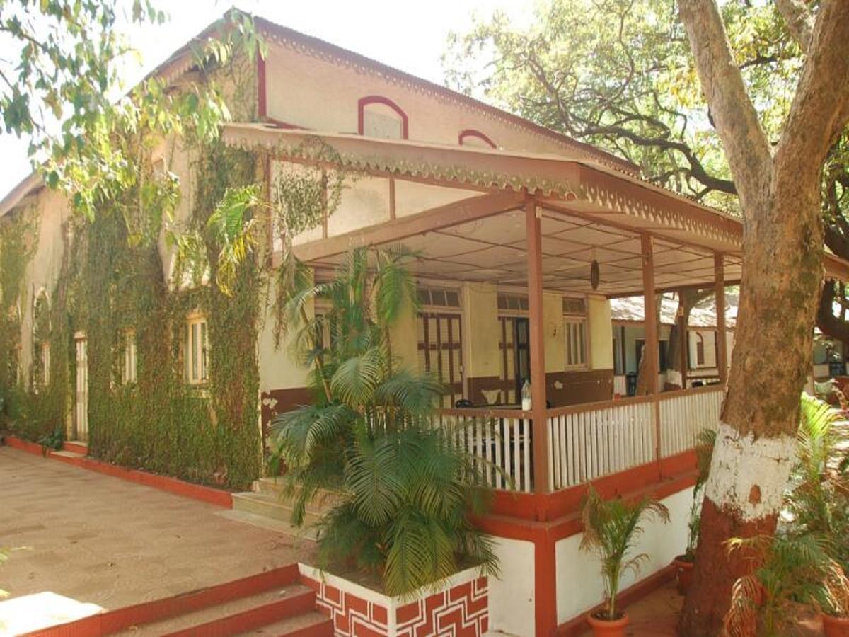 Cecil Hotel Matheran Exterior photo