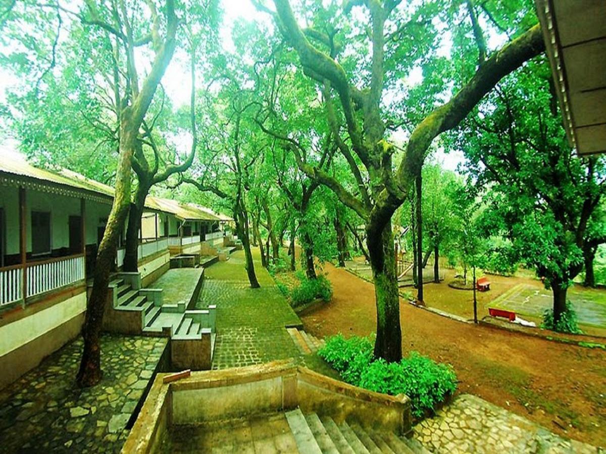 Cecil Hotel Matheran Exterior photo